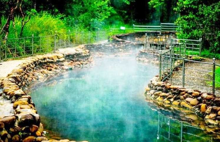 Relax-at-Kenh-Ga-hot-spring-Ninh-Binh-Vietnam-1